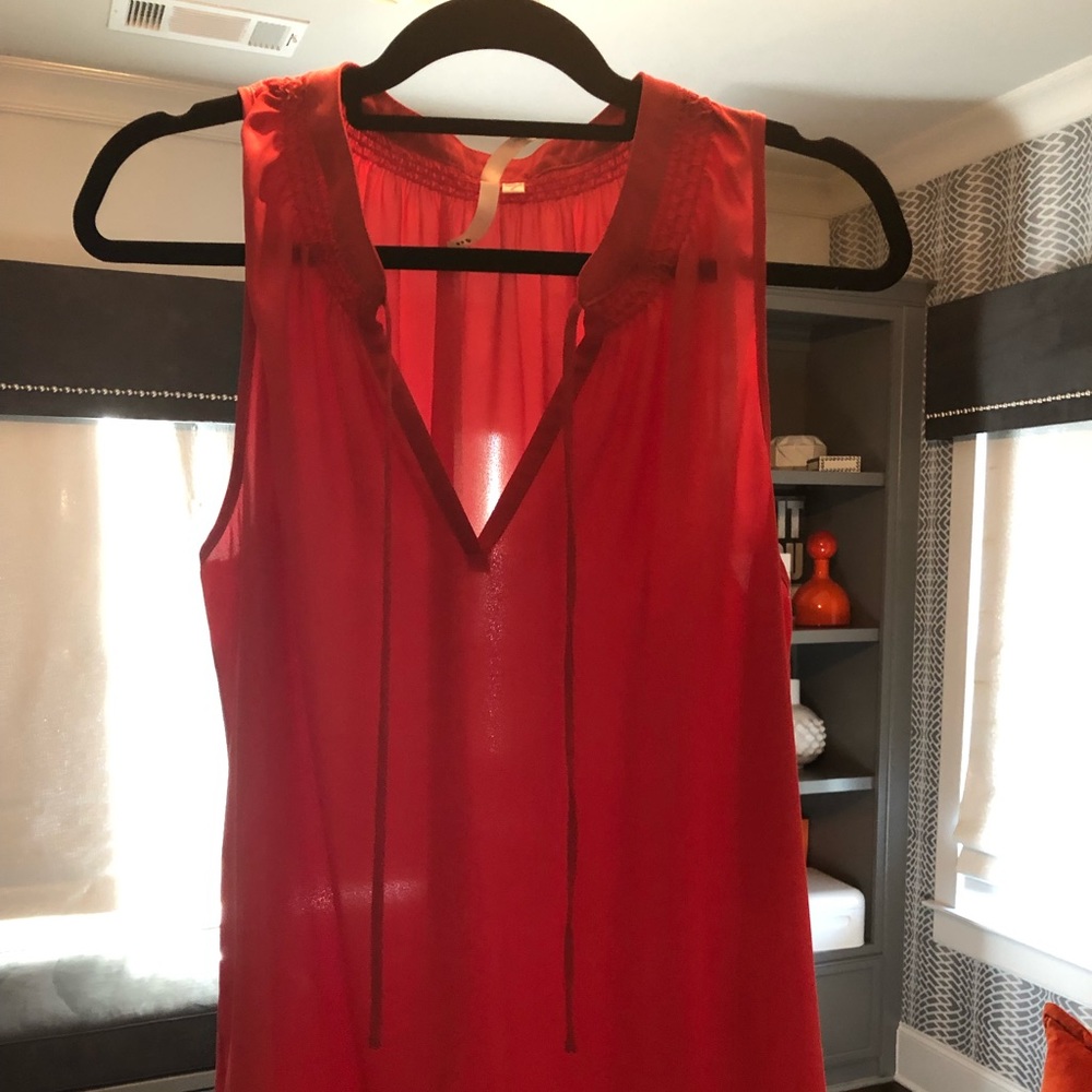 Bellatrix red sleeveless blouse